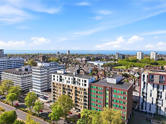 1 Bedroom Flat For Sale In Victoria Avenue, Southend-On-Sea, Essex, SS2
