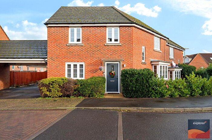 3 Bedroom Semi-Detached House For Sale In Carter Drive, Marnel Park, RG24