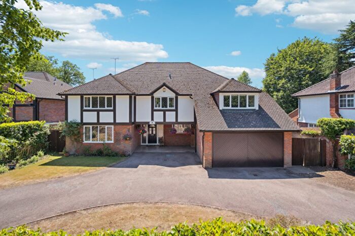 5 Bedroom Detached House For Sale In The Drive, Rickmansworth, WD3