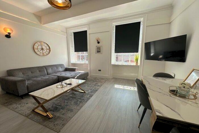 3 Bedroom Flat To Rent In St. Johns North, Wakefield, WF1