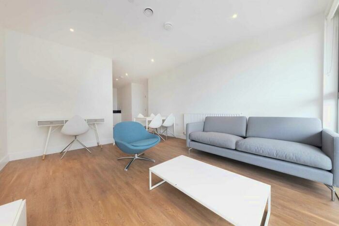 2 Bedroom Flat To Rent In Green Street, North Acton, NW10