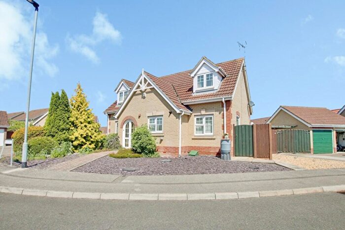 3 Bedroom Chalet For Sale In Cowslip Place, March, PE15