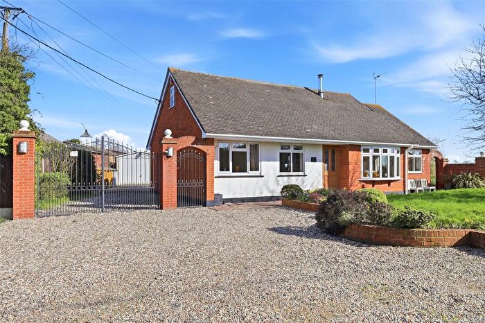 3 Bedroom Detached House For Sale In Hyde Wood Lane, Canewdon, Rochford, SS4