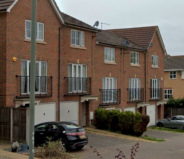 3 Bedroom House To Rent In Tregony Road, Orpington, BR6