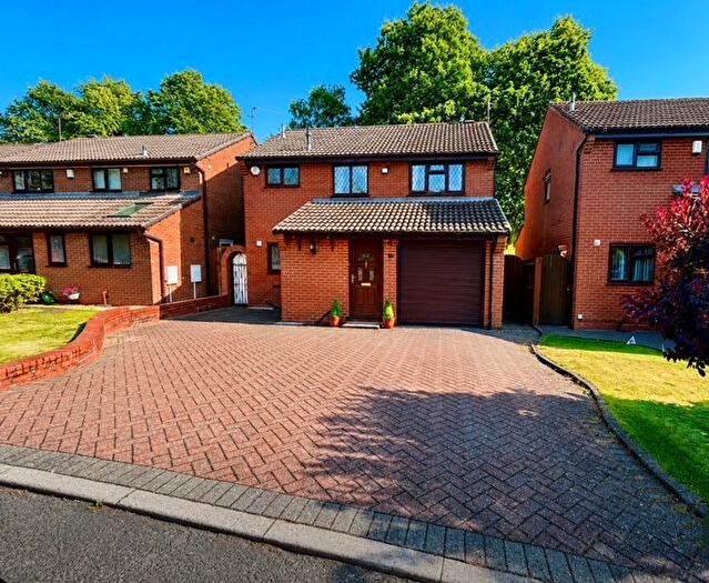 3 Bedroom Detached House For Sale In Miles Grove, Dudley, DY2