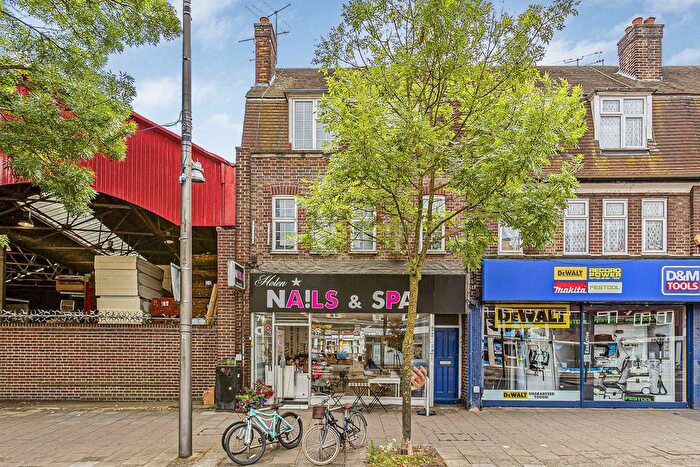 1 Bedroom Flat To Rent In Heath Road, Twickenham, TW1