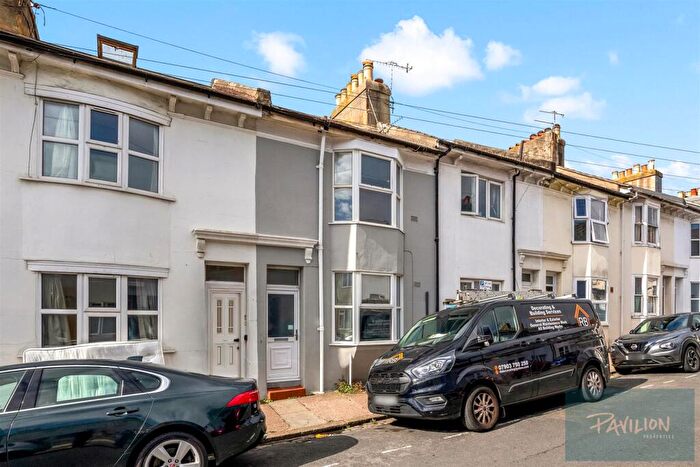 4 Bedroom Terraced House To Rent In Edinburgh Road, Brighton, BN2