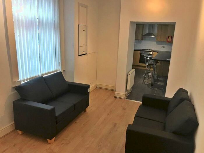 4 Bedroom Terraced House To Rent In Ladybarn Lane, Manchester, Greater Manchester, M14