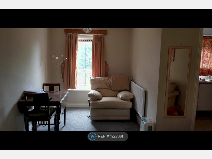 2 Bedroom Flat To Rent In Guildford Avenue, Sheffield, S2