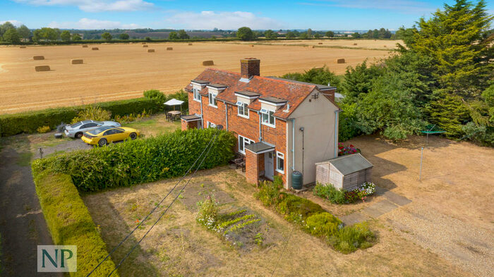 4 Bedroom Cottage For Sale In & Smeetham Hall Cottages, CO10