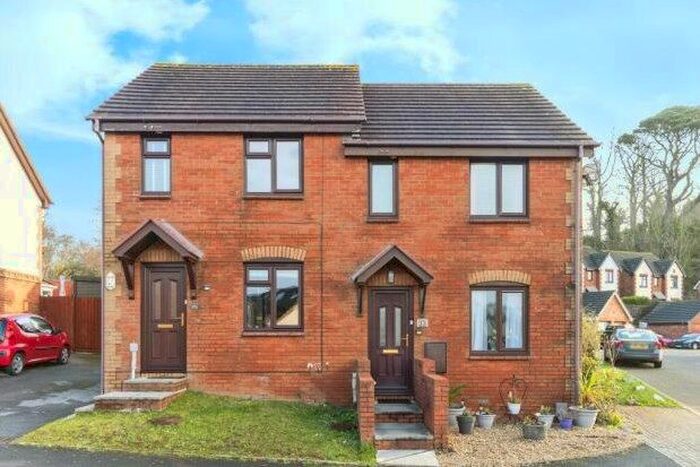 2 Bedroom Property To Rent In Merlin Way, Torquay, TQ2