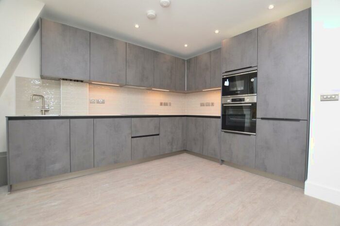 2 Bedroom Flat To Rent In Wells Park Road London, SE26