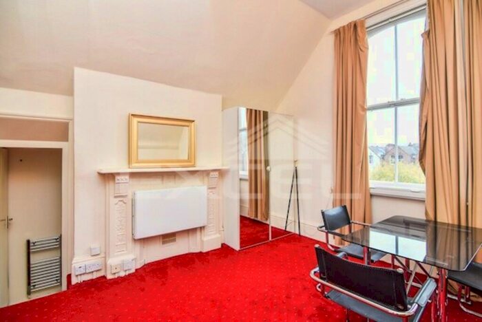 Studio To Rent In Canfield Gardens, South Hampstead, London, NW6