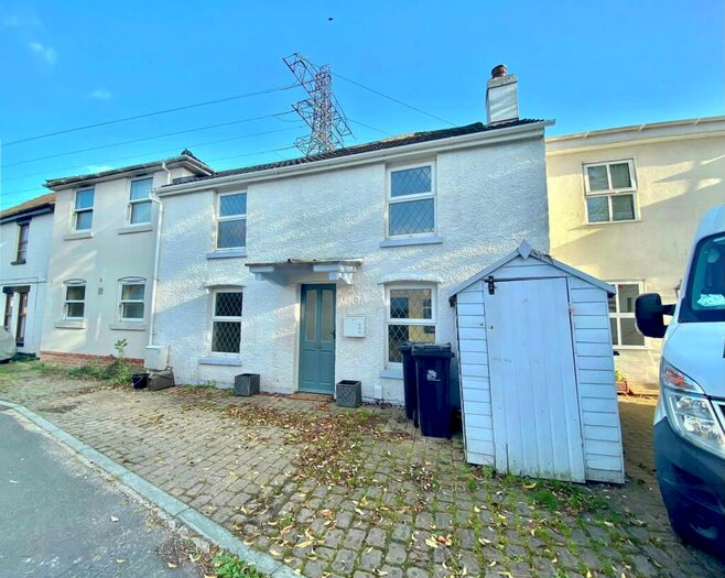 4 Bedroom House To Rent In Avon Building, Christchurch, BH23
