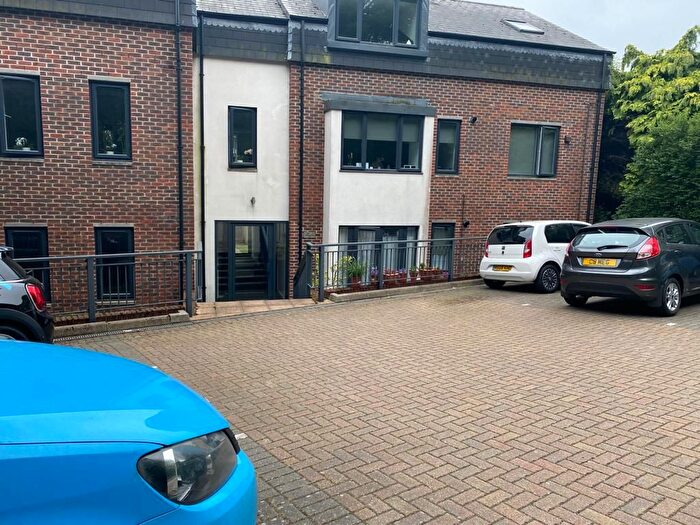 2 Bedroom Flat To Rent In Mousehole Lane, Southampton, SO18