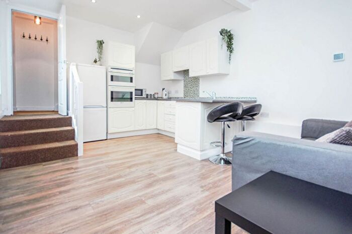 4 Bedroom Property To Rent In Norwich Road, Bournemouth, BH2