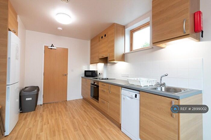 4 Bedroom Flat To Rent In Mulberry Court, Southampton, SO14