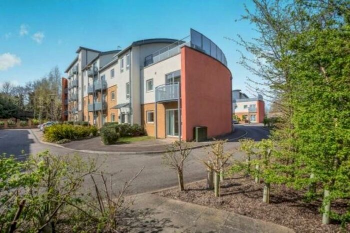 2 Bedroom Penthouse To Rent In Pound Hill, Crawley, RH10