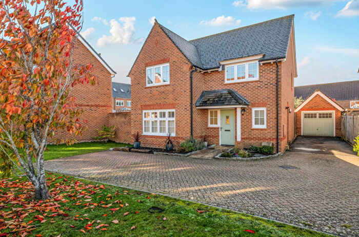 4 Bedroom Detached House For Sale In Goldcrest Road, Bracknell, Berkshire, RG12