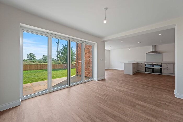 4 Bedroom Detached House For Sale In Main Street, Watford, NN6