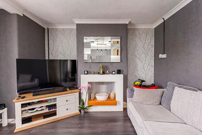5 Bedroom Semi-Detached House For Sale In Beechen Drive, Fishponds, BS16