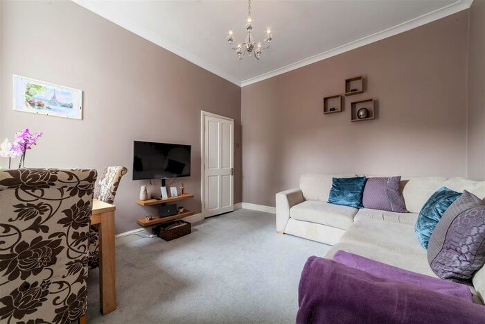 1 Bedroom Flat To Rent In St. Mary's Road, Leyton, London, E10