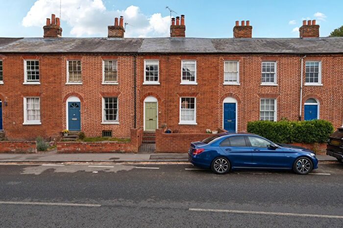 3 Bedroom Terraced House For Sale In Shaw Road, Newbury, RG14