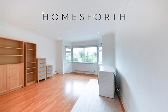 2 Bedroom Flat To Rent In Finchley Road, Golders Green, NW11