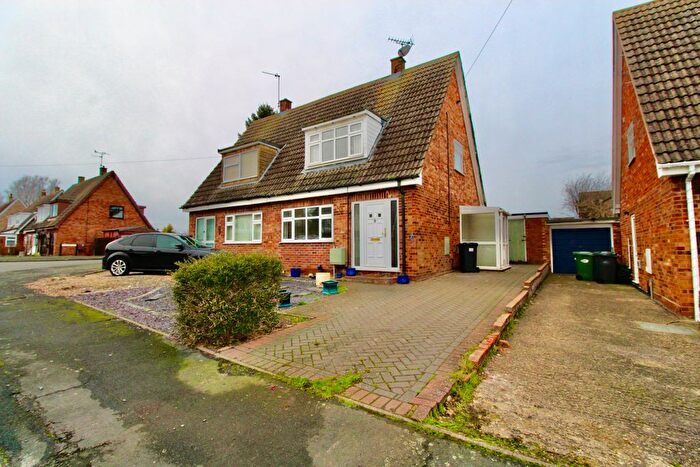 2 Bedroom Chalet To Rent In Newton Road, Sawtry, Huntingdon, PE28