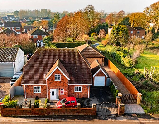 4 Bedroom Detached House For Sale In Sea Dyke Way, Marshchapel, Grimsby, Lincolnshire, DN36