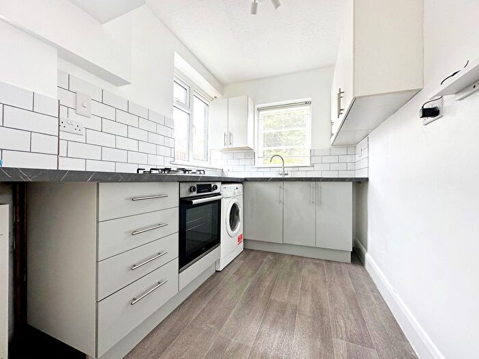 3 Bedroom Semi-Detached House To Rent In Pinewood Drive, Orpington, BR6