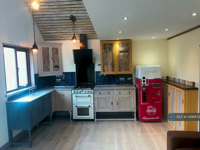 1 Bedroom Flat To Rent In Huntsmans Drive, Kinver, Stourbridge, DY7