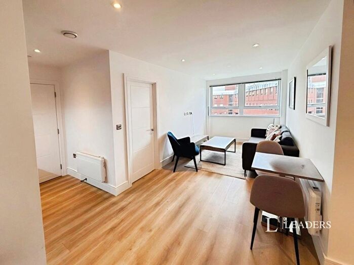 1 Bedroom Flat To Rent In Wood Street, East Grinstead, West Sussex, RH19