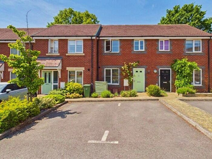 3 Bedroom Terraced House For Sale In Oaklands Avenue, Rowlands Castle, PO9
