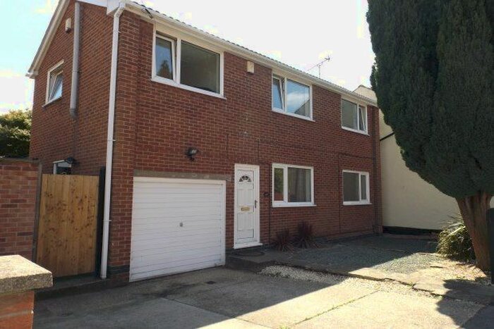 3 Bedroom Property To Rent In Hucknall, Nottingham NG15