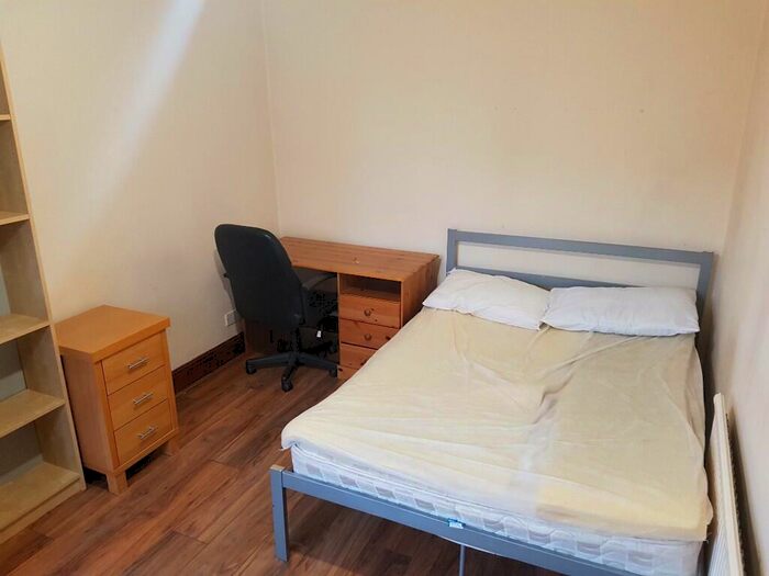 4 Bedroom Semi-Detached House To Rent In Noel Street, Nottingham, Nottinghamshire, NG7