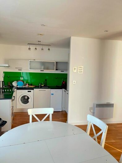 2 Bedroom Flat To Rent In Palmers Road, London, E2