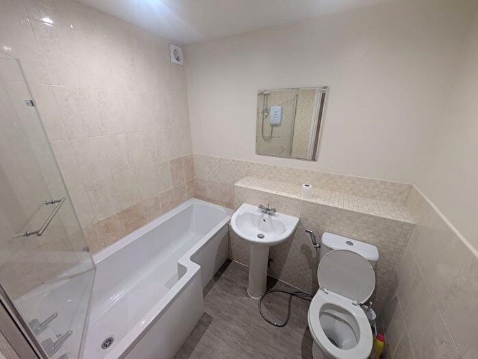 2 Bedroom Flat To Rent In Childes Court, Henry Street, Nuneaton, CV11