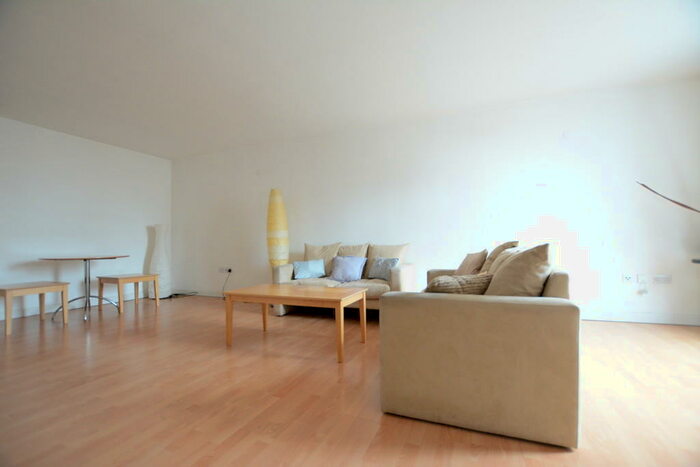2 Bedroom Apartment To Rent In The Hicking Building, Queens Road, NG2
