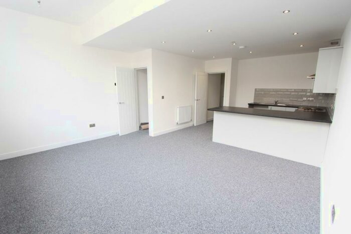 2 Bedroom Flat To Rent In Tylacelyn Road, Penygraig - Tonypandy, CF40