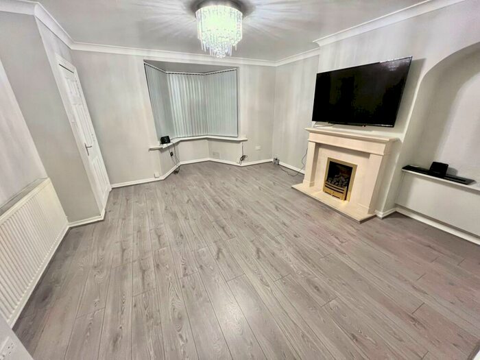 3 Bedroom House To Rent In Stanwell Grove, Birmingham, B23