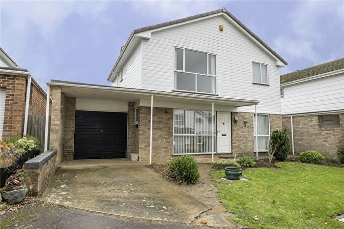 4 Bedroom Detached House To Rent In Carisbrooke Drive, Cheltenham, GL52