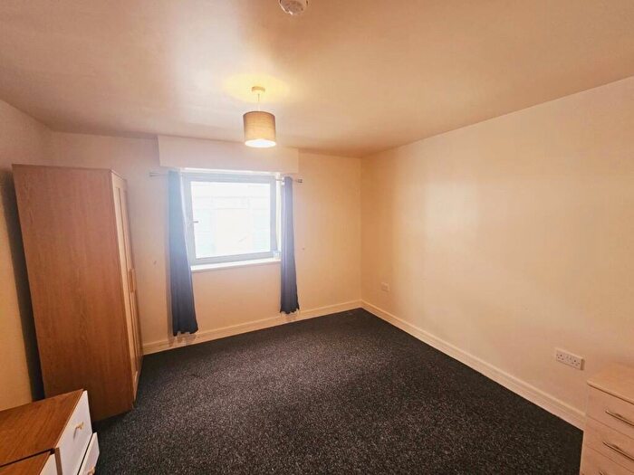 2 Bedroom Flat For Sale In Fleet Street, Birmingham, West Midlands, B3
