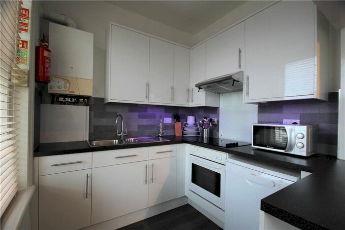 3 Bedroom Flat To Rent In High Street, Egham, Surrey, TW20
