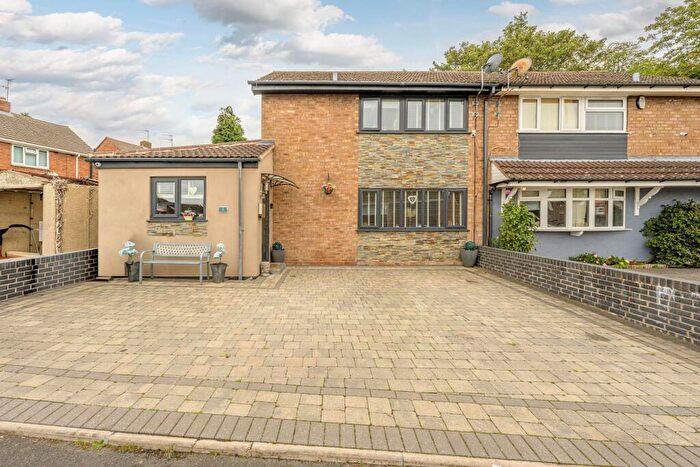 3 Bedroom Semi Detached House For Sale In Thames Close, DY5