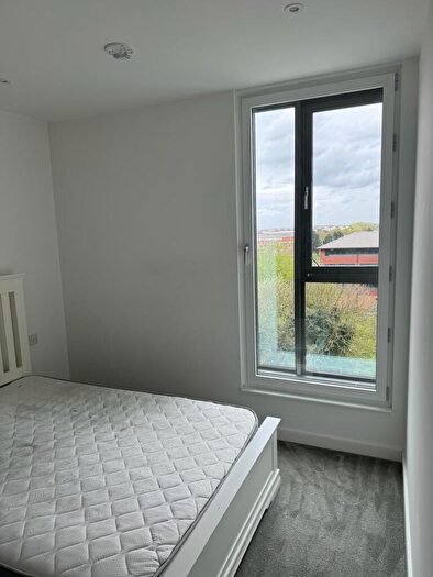 1 Bedroom Flat To Rent In Wharf End Trafford Park Manchester, M17