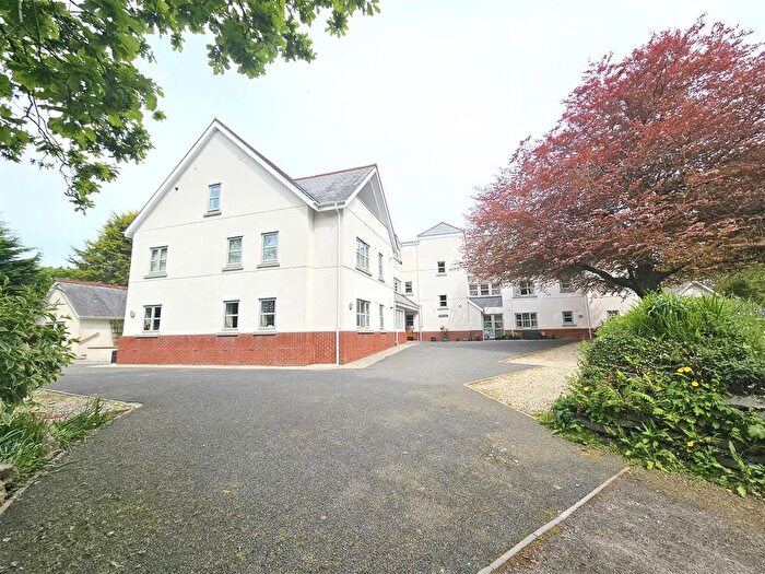 2 Bedroom Flat For Sale In No Onward Chain - Woodcroft, Crapstone, PL20
