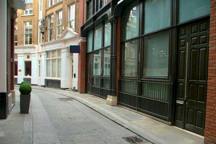 Studio To Rent In Ludgate Square, Ludgate Hill, London, EC4M