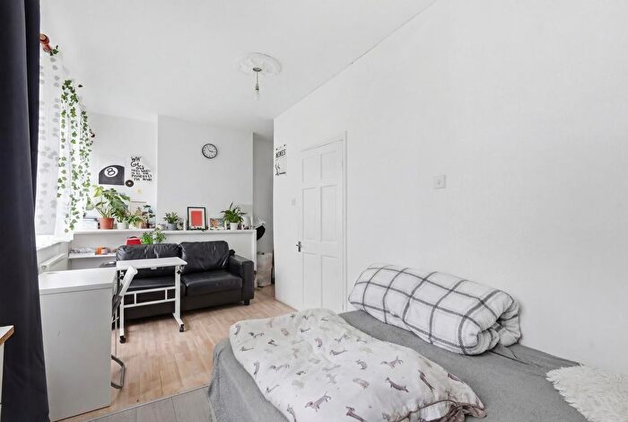 2 Bedroom Flat For Sale In Mellish Street, Gilbertson House Mellish Street, E14