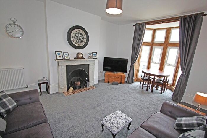 2 Bedroom Apartment For Sale In Shaftesbury Road, Southsea, PO5